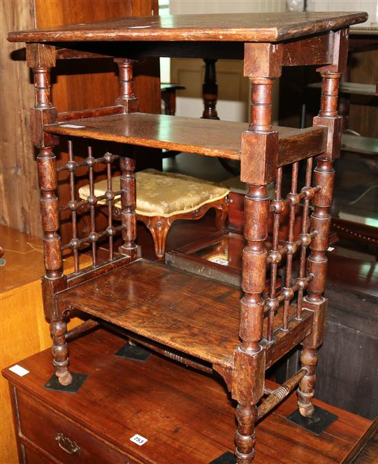 Small oak open bookcase